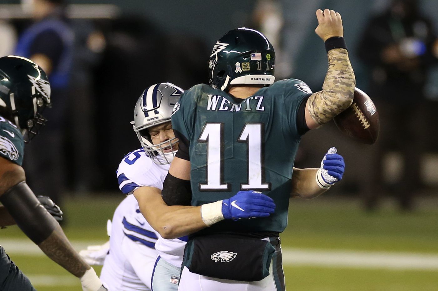 Indianapolis Colts canjeó una buena selección por Carson Wentz